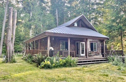 Savary Island Ski Chalet | Cedar Cabin on Savary!