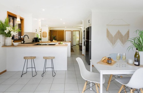 Broughton Village House | Cedar Corner – Stay 3, Pay 2!