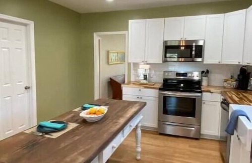 Aiken House | Cedar Cottage-Downtown Aiken/Polo/Horse District