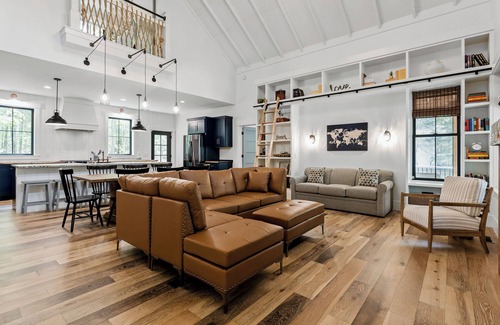 Pentwater House | Cedar Creek Cottage, across the street from Lake Michigan