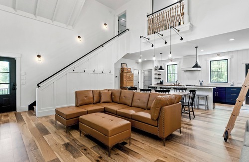 Pentwater House | Cedar Creek Cottage, across the street from Lake Michigan