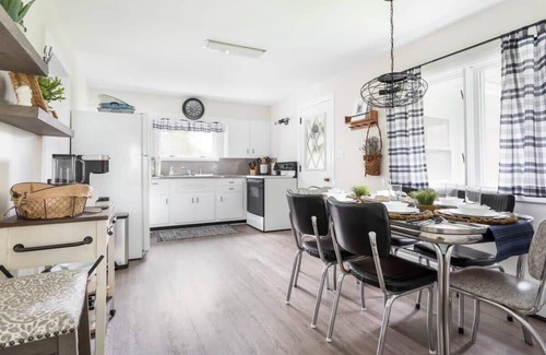 Greilickville House | Cedar Creek Cottage - Idyllic Setting and Dog Friendly!