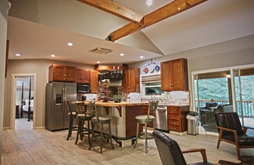 Sunset House | Cedar Creek Oasis in Sunset, SC