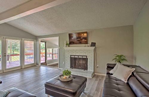 Gun Barrel City House | Cedar Creek Reservoir Home with Deck and Dock