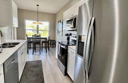 Cedar Falls House | Cedar Falls Townhome - New Construction - 3 KING BEDS!