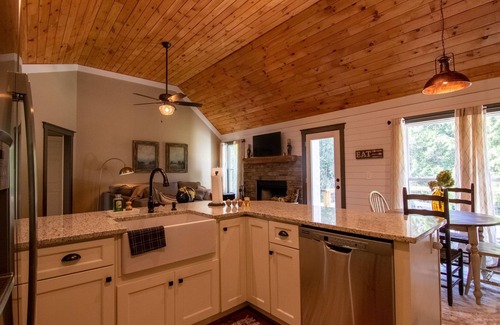 Palmetto House | Cedar Hill Cottage - Secluded farmhouse near Serenbe and Atlanta.