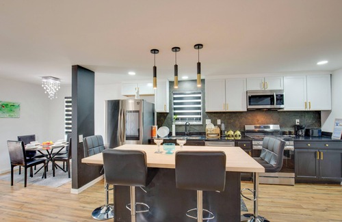 Cedar Hill House | Cedar Hill Home w/Fenced Patio, Grill & Foosball!
