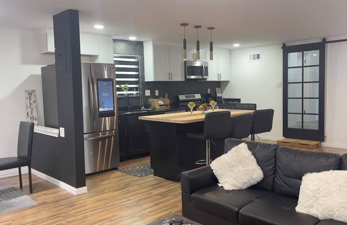 Cedar Hill House | Cedar Hill Retreat-Family-Friendly, Outdoor Grill,Foosball, Close by Lake & Mall