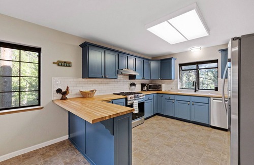 Twain Harte House | Cedar Hill Retreat - 3,200 sft, Pets ok, Tree House, Climbing Wall, Games!