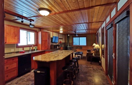 Golden House | Cedar House Restaurant & Chalets