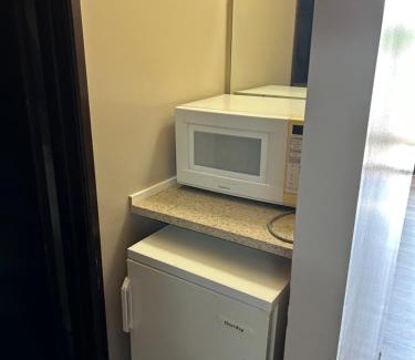 Lloydminster Hotel | Cedar Inn