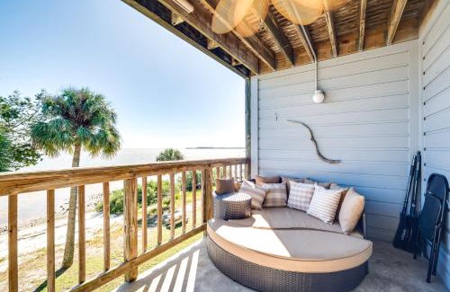 Cedar Key Apartment | Cedar Key Condo with Balcony and Gulf Views!