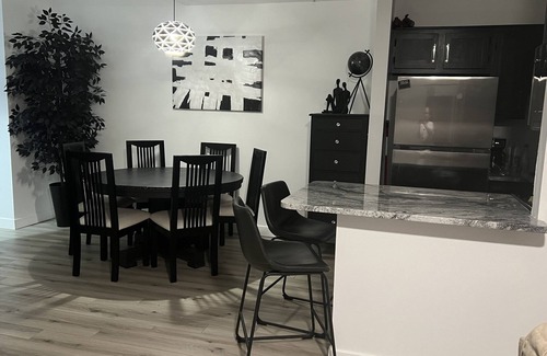 Columbia Condo | Cedar Lake Condo: Beautiful, completely renovated, 2 Bedroom, 2 Bath Condo