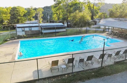 Branson Cabin | Cedar Lakefront Lodge on Taneycomo