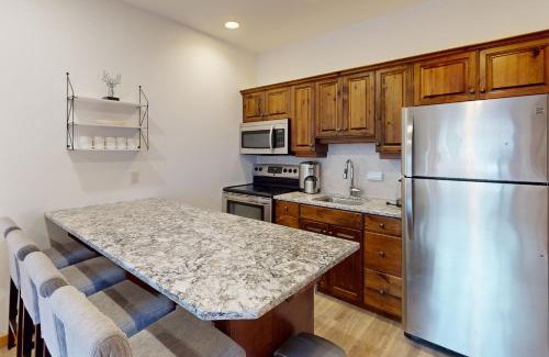 Big White Ski Resort House | Cedar Lodge Escape at Whitetail townhomes