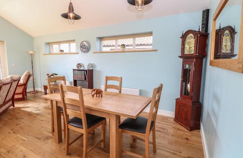 Attleborough House | Cedar Lodge