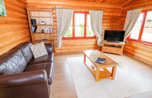 Castle Bytham House | Cedar Lodge
