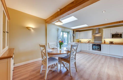 Foxley House | Cedar Lodge - Two Bedroom House, Sleeps 4