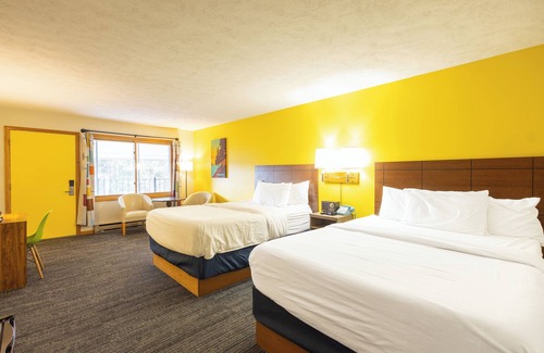 Trowbridge Park Hotel | Cedar Motor Inn