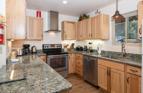Yosemite Forks House | Cedar Mountain Lodge