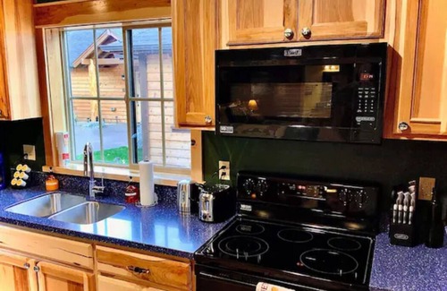 Grants Pass House | Cedar Mountain - Suite E