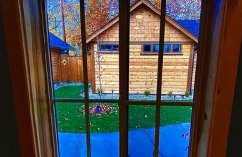 Grants Pass House | Cedar Mountain - Suite E