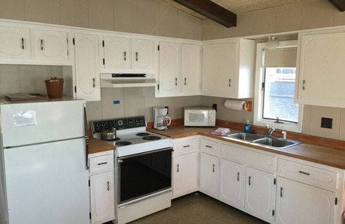 Prudenville Cottage | Cedar Oaks Lakeside Resort - Houghton Lake - Formally Ohana/Riviera Resort.