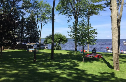 Prudenville Cottage | Cedar Oaks Lakeside Resort - Houghton Lake - Formally Ohana/Riviera Resort.