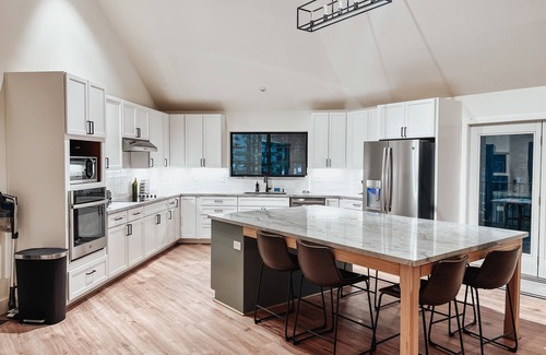Nevada City House | Cedar Ridge Cabin - Totally remodeled, 5 min from Historic Downtown Nevada City
