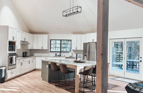 Nevada City House | Cedar Ridge Cabin - Totally remodeled, 5 min from Historic Downtown Nevada City