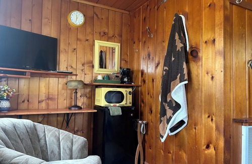Honor Hotel | Cedar Ridge Cabins