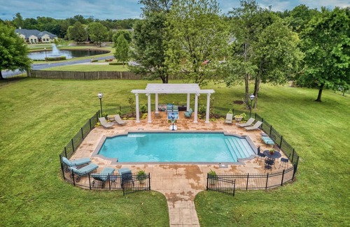 Broken Arrow House | Cedar Ridge Mansion