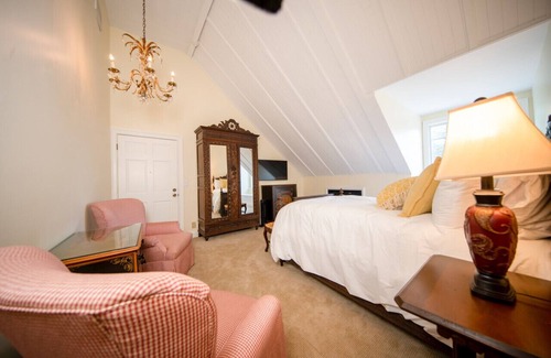 Edenton Bed & Breakfast | Cedar Room - Granville Queen Inn, Downtown Historic Edenton
