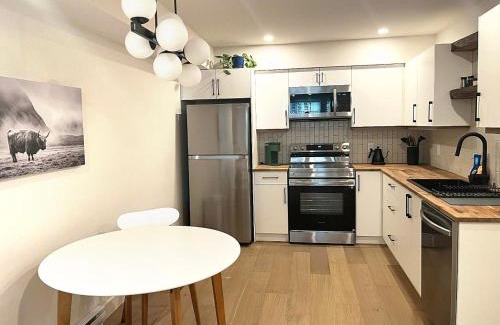 Victoria Apartment | Cedar & Sage Suite - Kitchen & Comfort in Langford