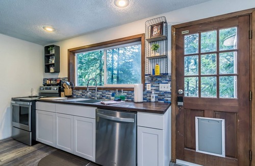 Paradise Estates Cabin | Cedar-sided cabin, RV parking, Kids & Pet friendly
