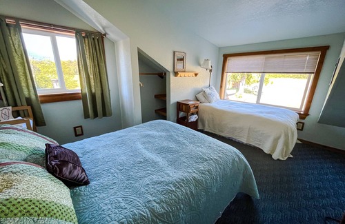 Sedro-Woolley Cabin | Cedar Springs Lodge & Retreat Center - Event Venue for Group Gatherings
