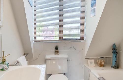 Bungay Apartment | Cedar - Uk49525