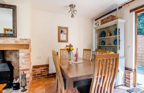 Bungay Apartment | Cedar - Uk49525