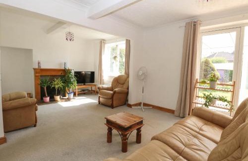 Norwich House | Cedar View