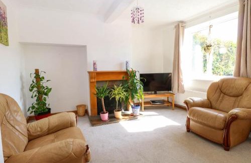 Norwich House | Cedar View