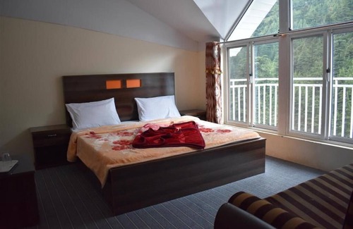 Mahandri Hotel | Cedar Vista Hotel