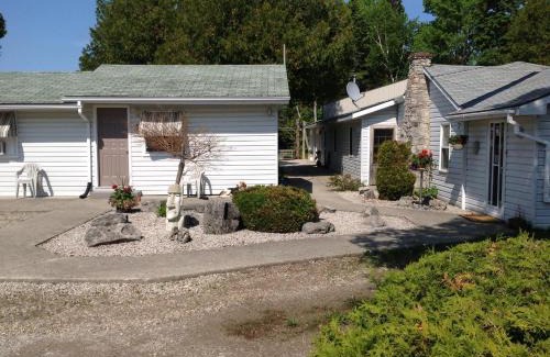 Tobermory Hotel | Cedar Vista Motel