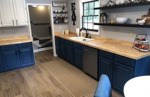 Martin House | Cedarwood Lake House