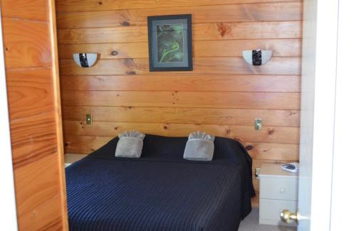 Owhata Hotel | Cedarwood Lakeside Motel & Conference Venue
