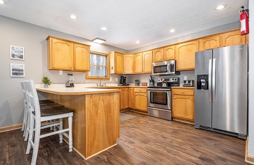 Mountainside House | Cedarwoods | Hot Tub + Private Wooded Setting