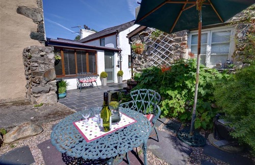 Cwm-y-glo Cottage | Cefn Bwlch Bach