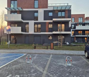 Brynow Apartment | Ceglana Park Apartments- LUX- NEW- PRIV PARKING