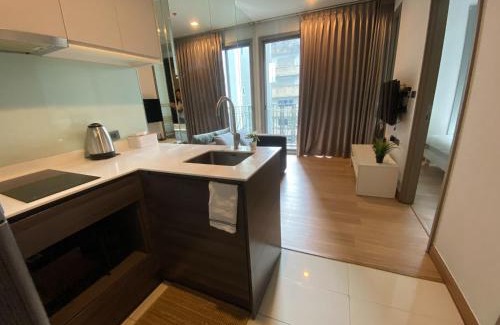 Ekkamai Apartment | Ceil by Sansiri BTS Ekamai Shuttle to BTS Ekamai , Gateway mall , Major Cineplex mid city. Great place to explore bangkok