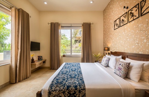 Baga Villa | Celebration Villa Luxury 6 Bedroom with Pool and Jacuzzi close Baga Beach