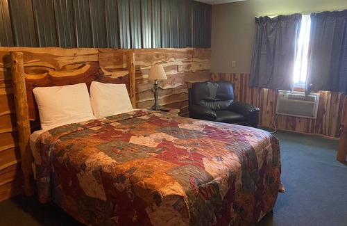 Clarinda Hotel | Celebrity Inn